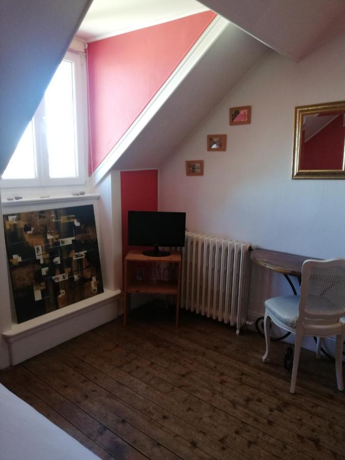 La Chambre D'Hote De Chris แชร์บูร์ก อ็อง กงต็องแต็ง ภายนอก รูปภาพ